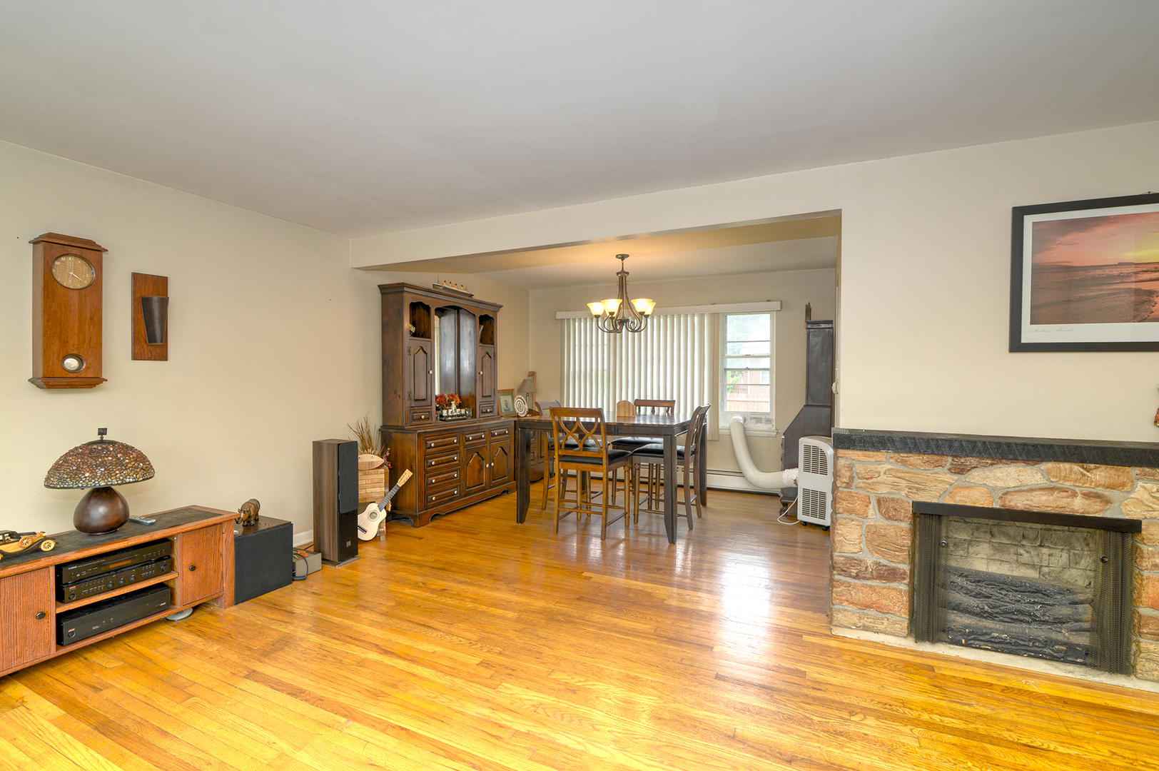 1560 Lee Avenue, Melrose Park, IL 60160