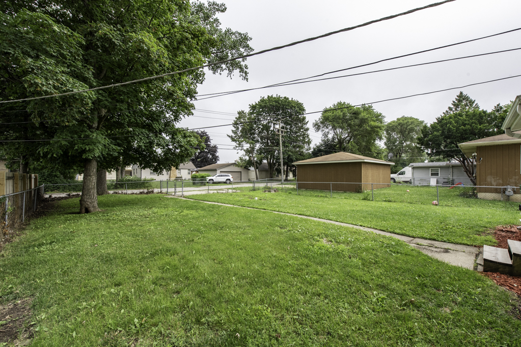 2215 HERMON Avenue, Zion, IL 60099