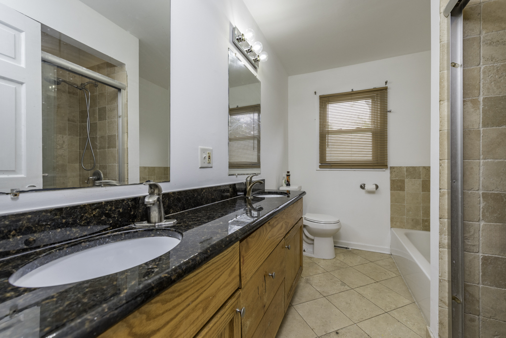 2215 HERMON Avenue, Zion, IL 60099