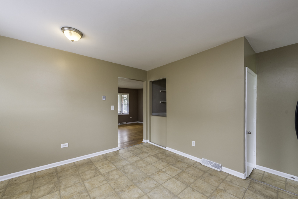 2215 HERMON Avenue, Zion, IL 60099