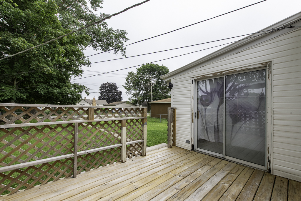 2215 HERMON Avenue, Zion, IL 60099