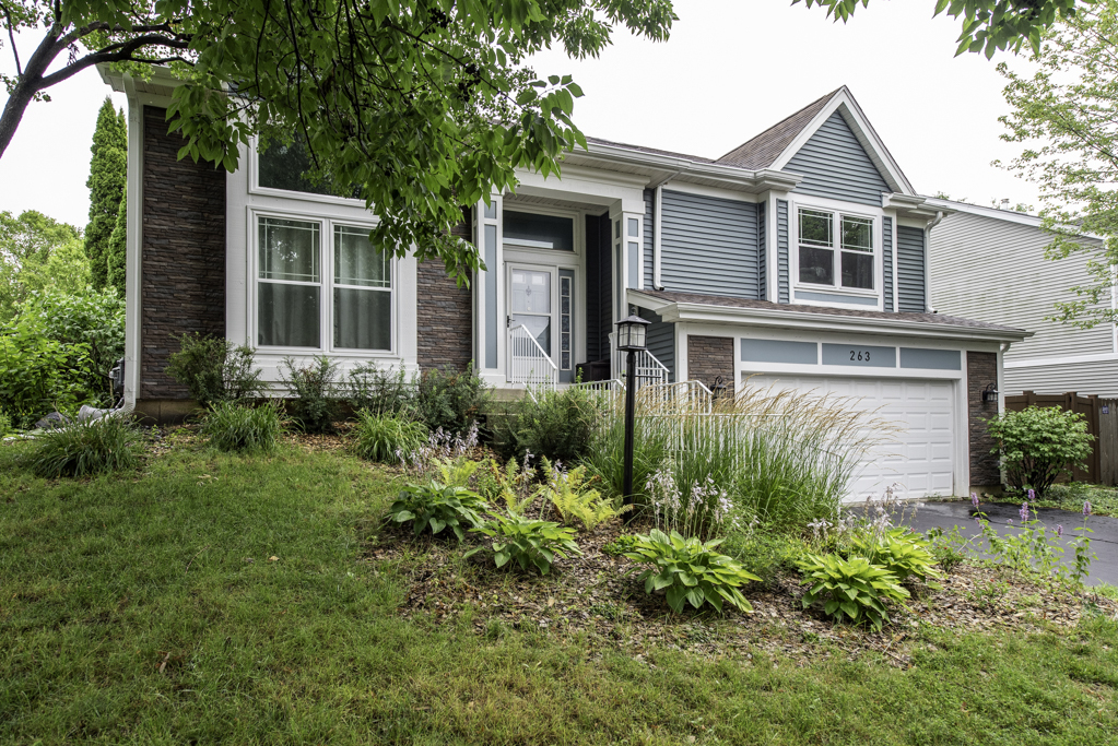 263 Pembrook Lane, Mundelein, IL 60060