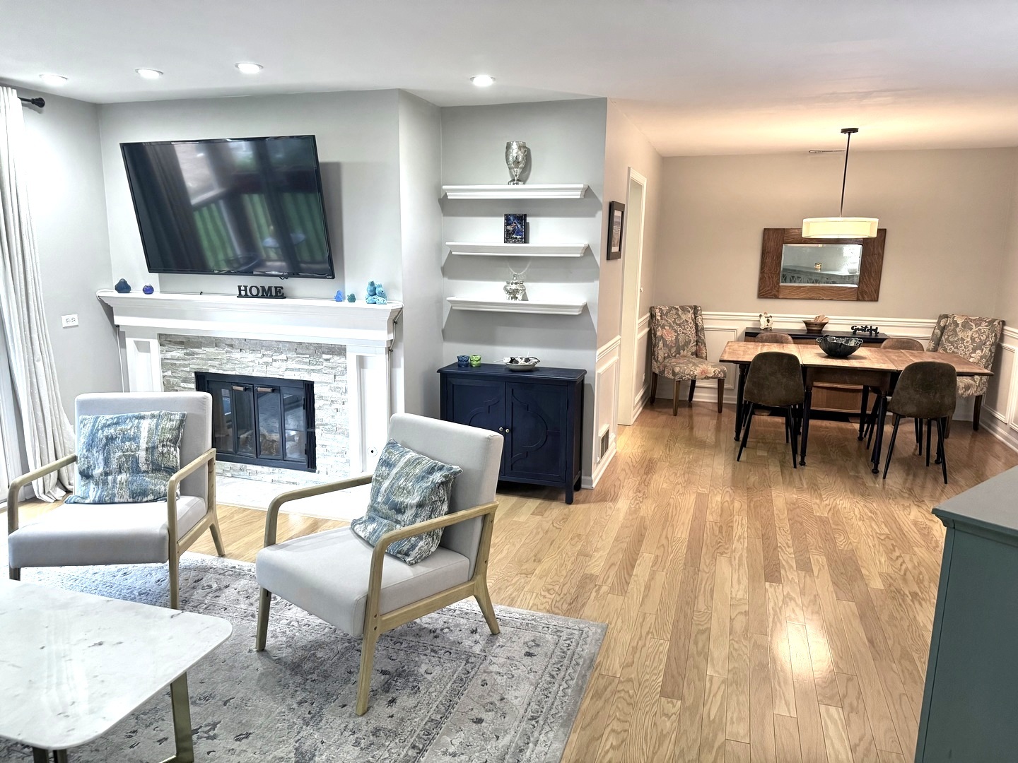 630 Zaininger Avenue #D, Naperville, IL 60563