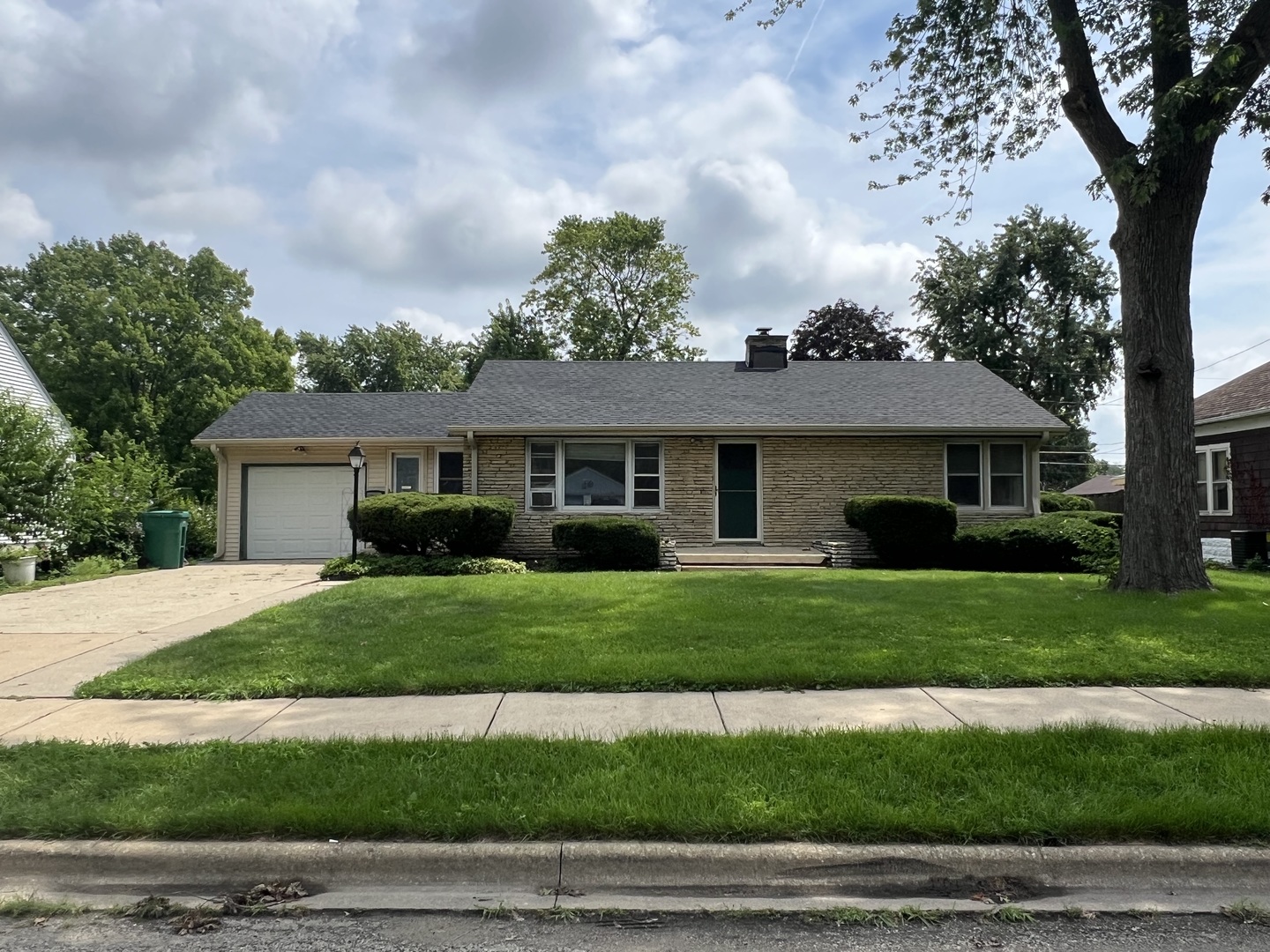 1016 N William Street, Joliet, IL 60435
