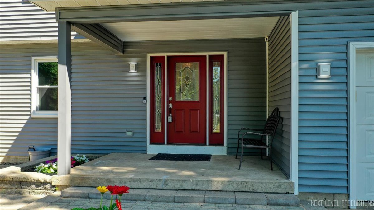 48W142 Milnamow Drive, Maple Park, IL 60151