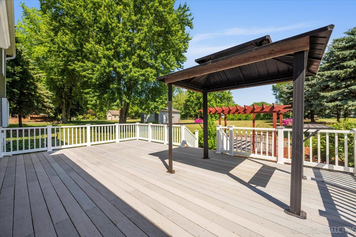 48W142 Milnamow Drive, Maple Park, IL 60151