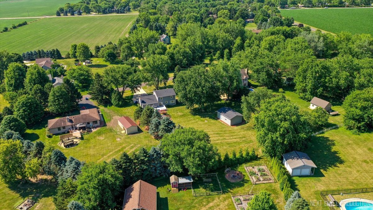 48W142 Milnamow Drive, Maple Park, IL 60151