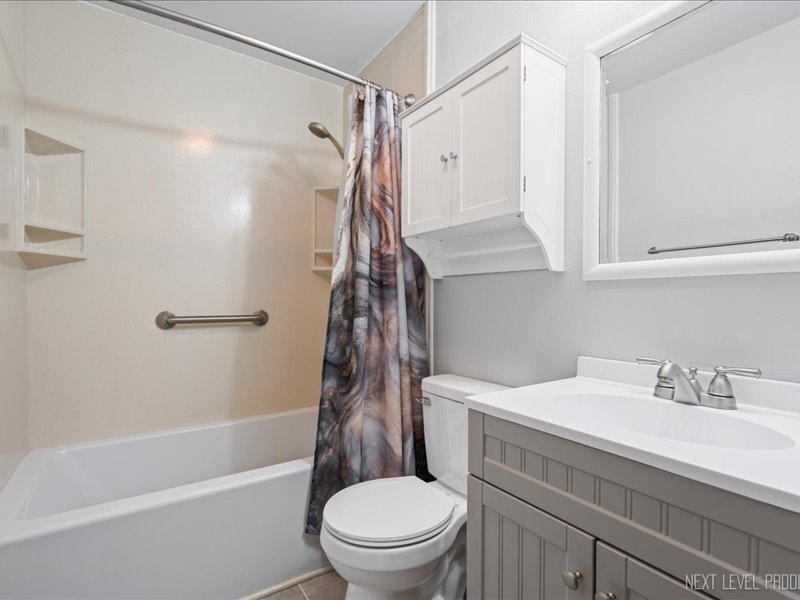 48W142 Milnamow Drive, Maple Park, IL 60151