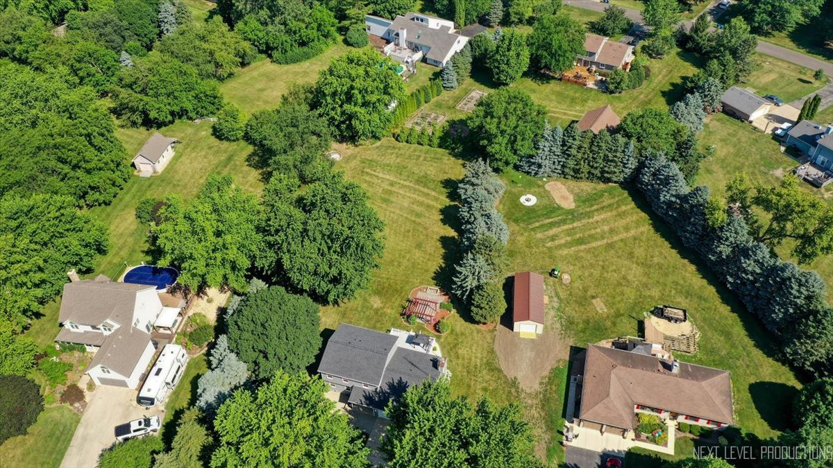 48W142 Milnamow Drive, Maple Park, IL 60151
