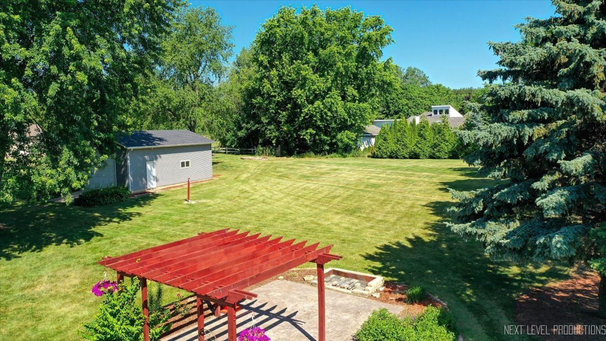 48W142 Milnamow Drive, Maple Park, IL 60151