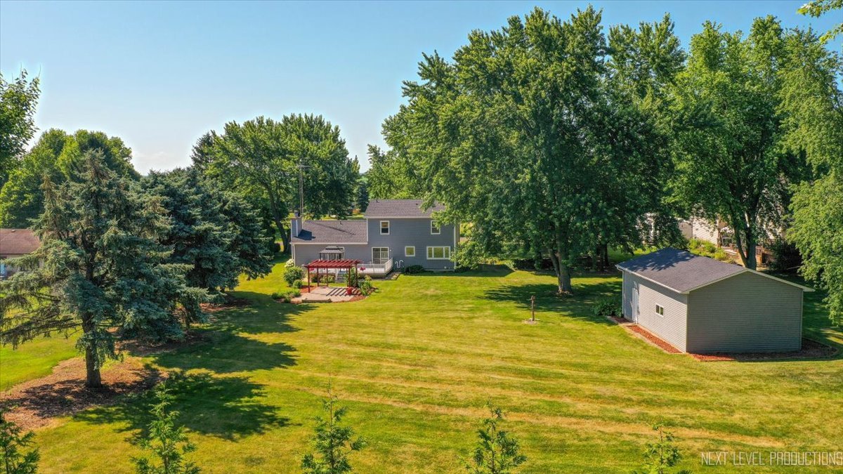 48W142 Milnamow Drive, Maple Park, IL 60151