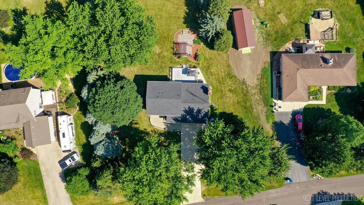 48W142 Milnamow Drive, Maple Park, IL 60151