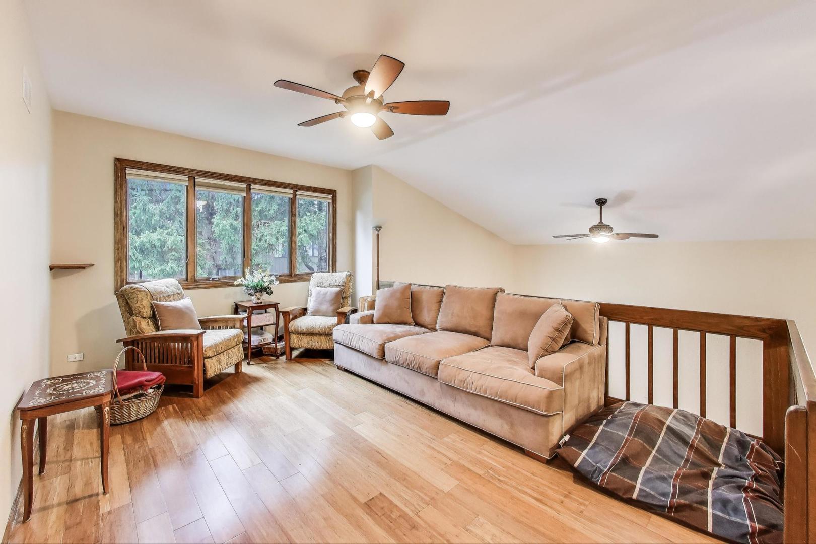 45 Castle Rock Lane, Bloomingdale, IL 60108