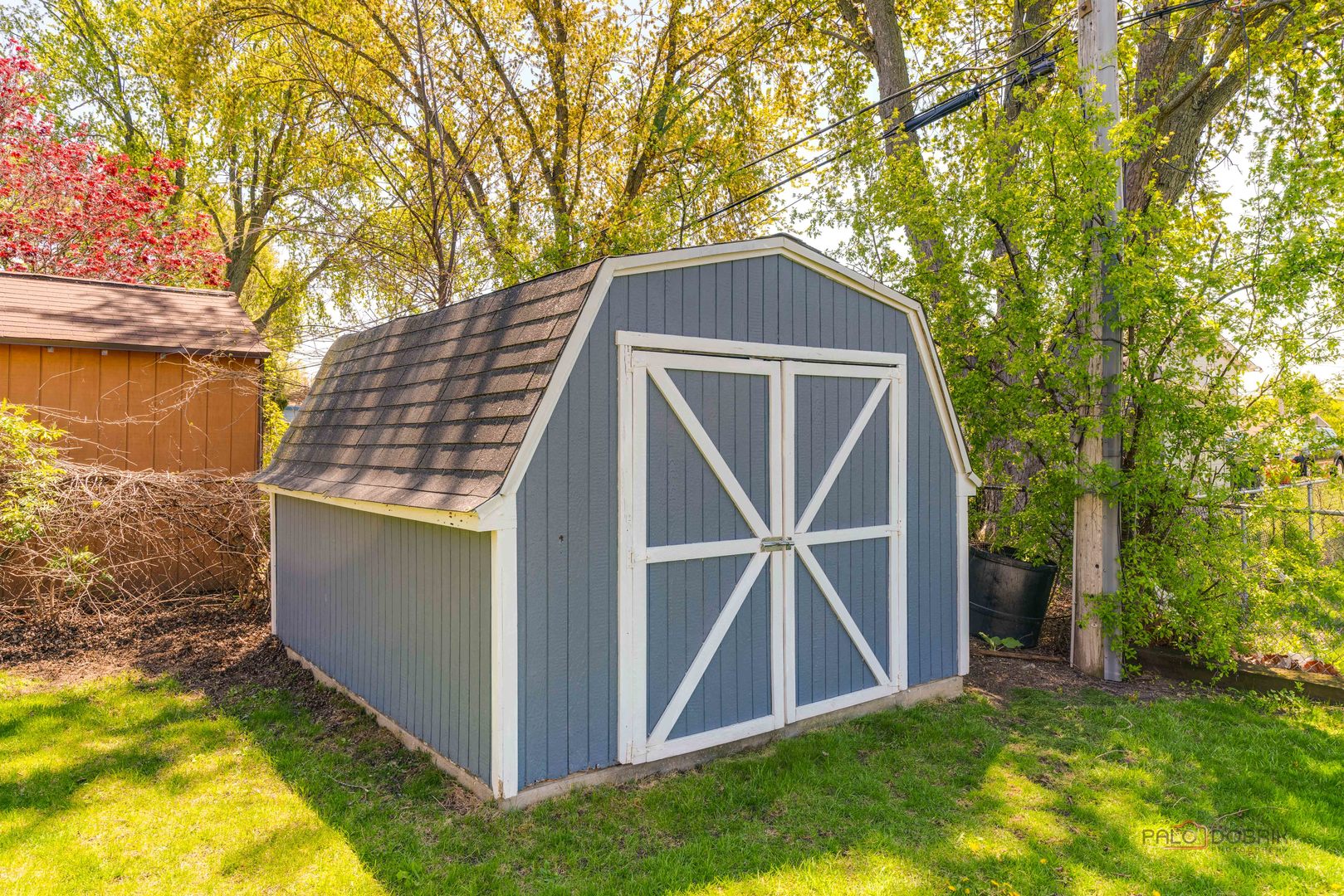 422 S Thornwood Drive, Lindenhurst, IL 60046