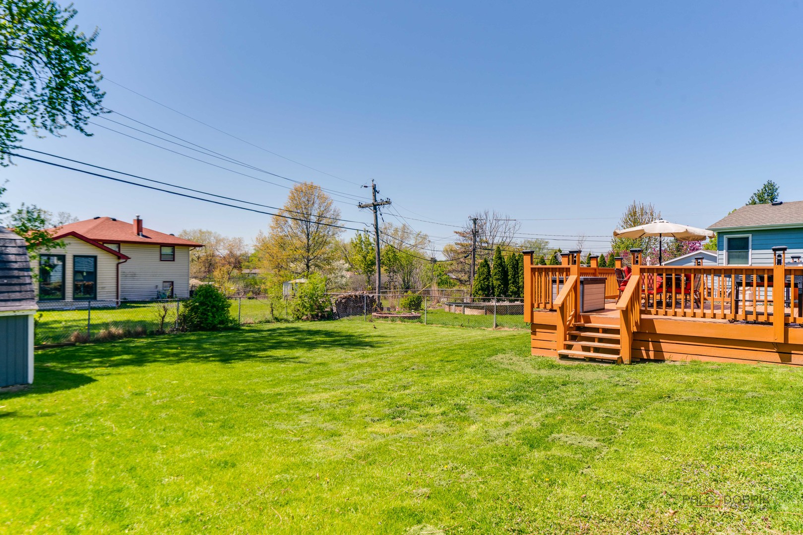 422 S Thornwood Drive, Lindenhurst, IL 60046