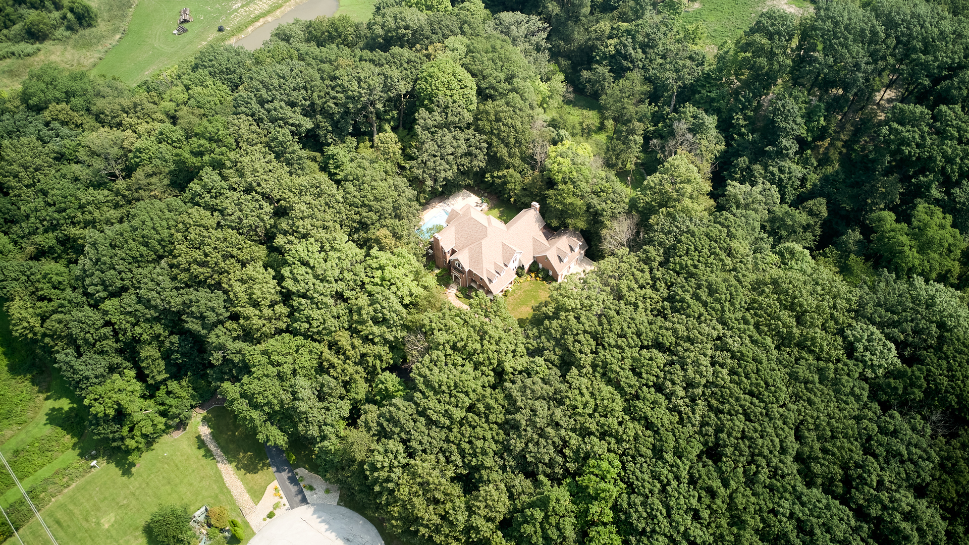 273 Bridlewood Lane, Valparaiso, IN 46385