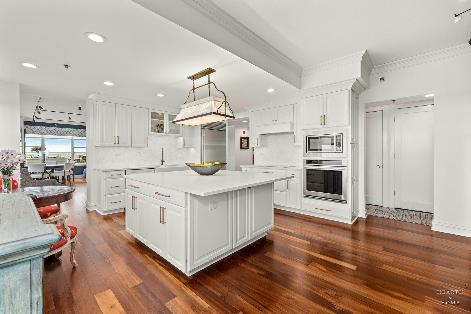 77 S Evergreen Avenue #1103, Arlington Heights, IL 60005