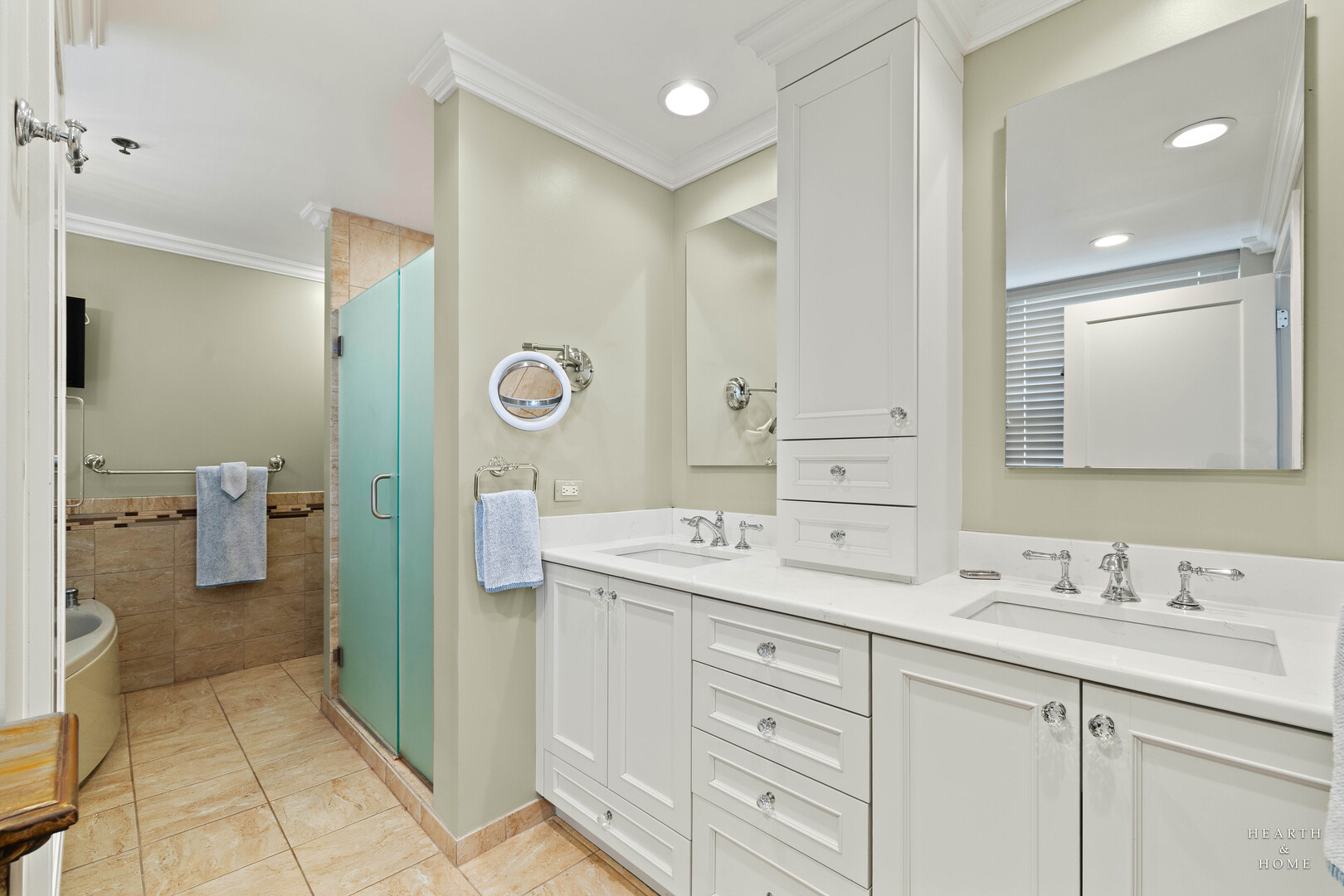 77 S Evergreen Avenue #1103, Arlington Heights, IL 60005