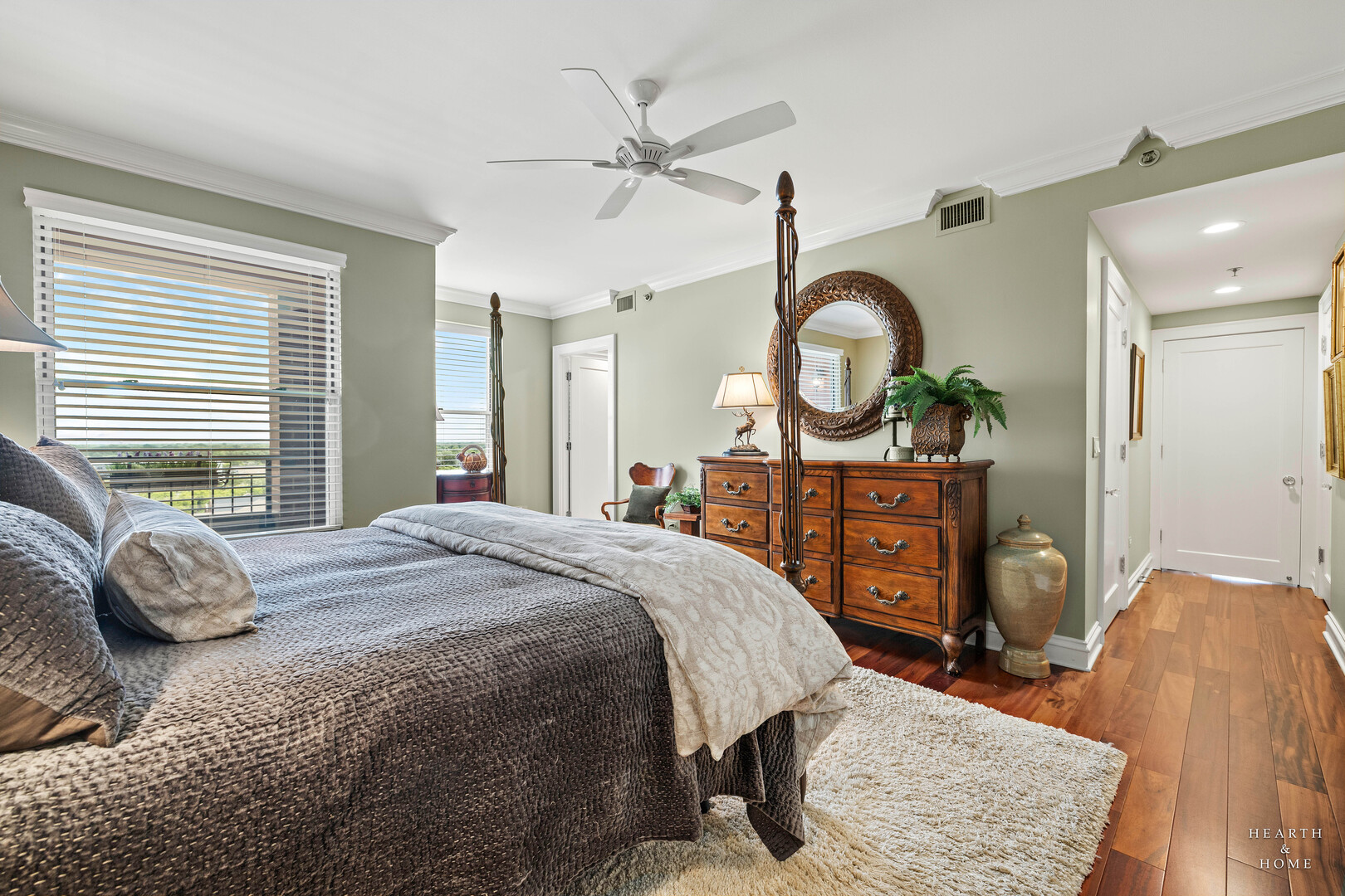 77 S Evergreen Avenue #1103, Arlington Heights, IL 60005