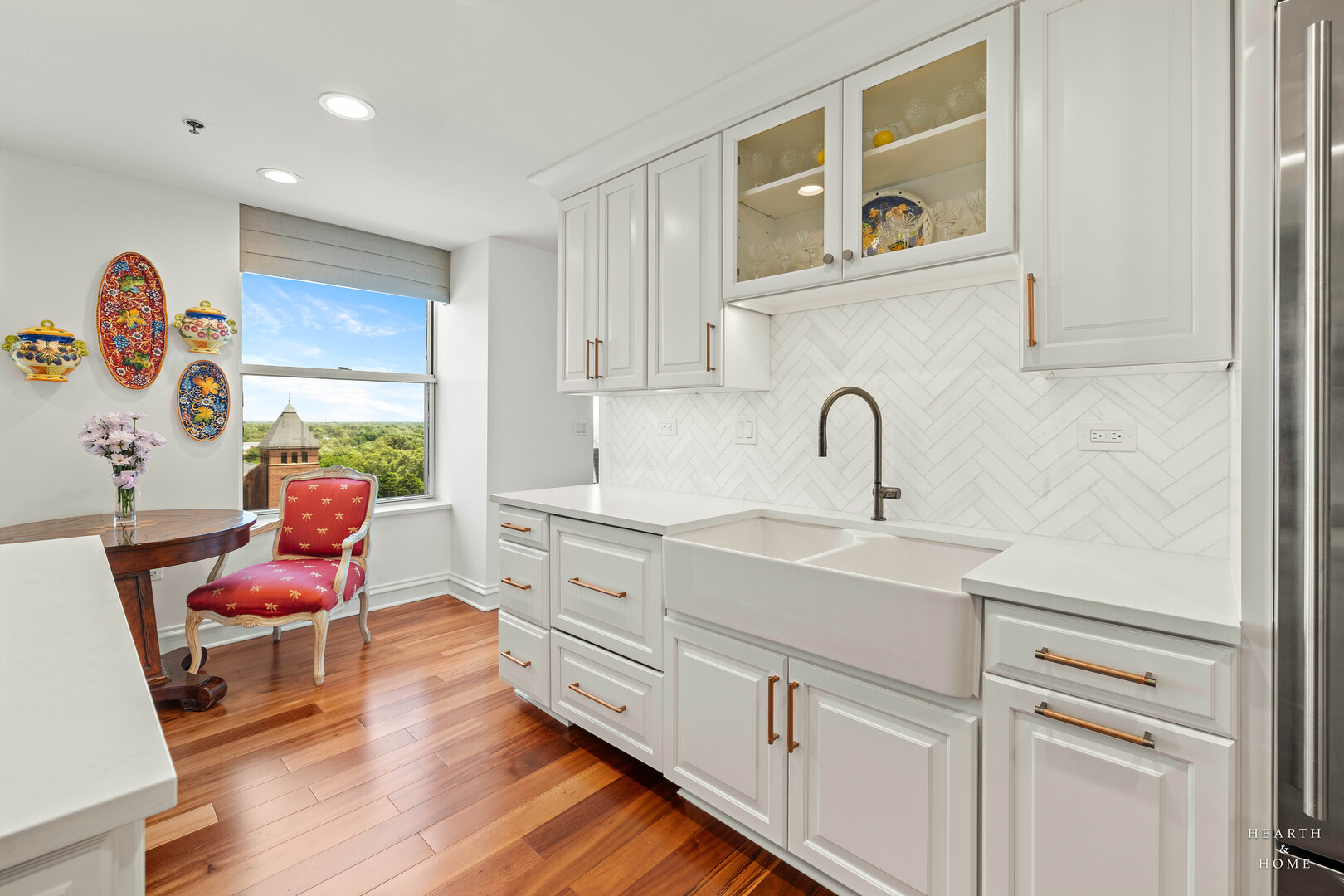 77 S Evergreen Avenue #1103, Arlington Heights, IL 60005