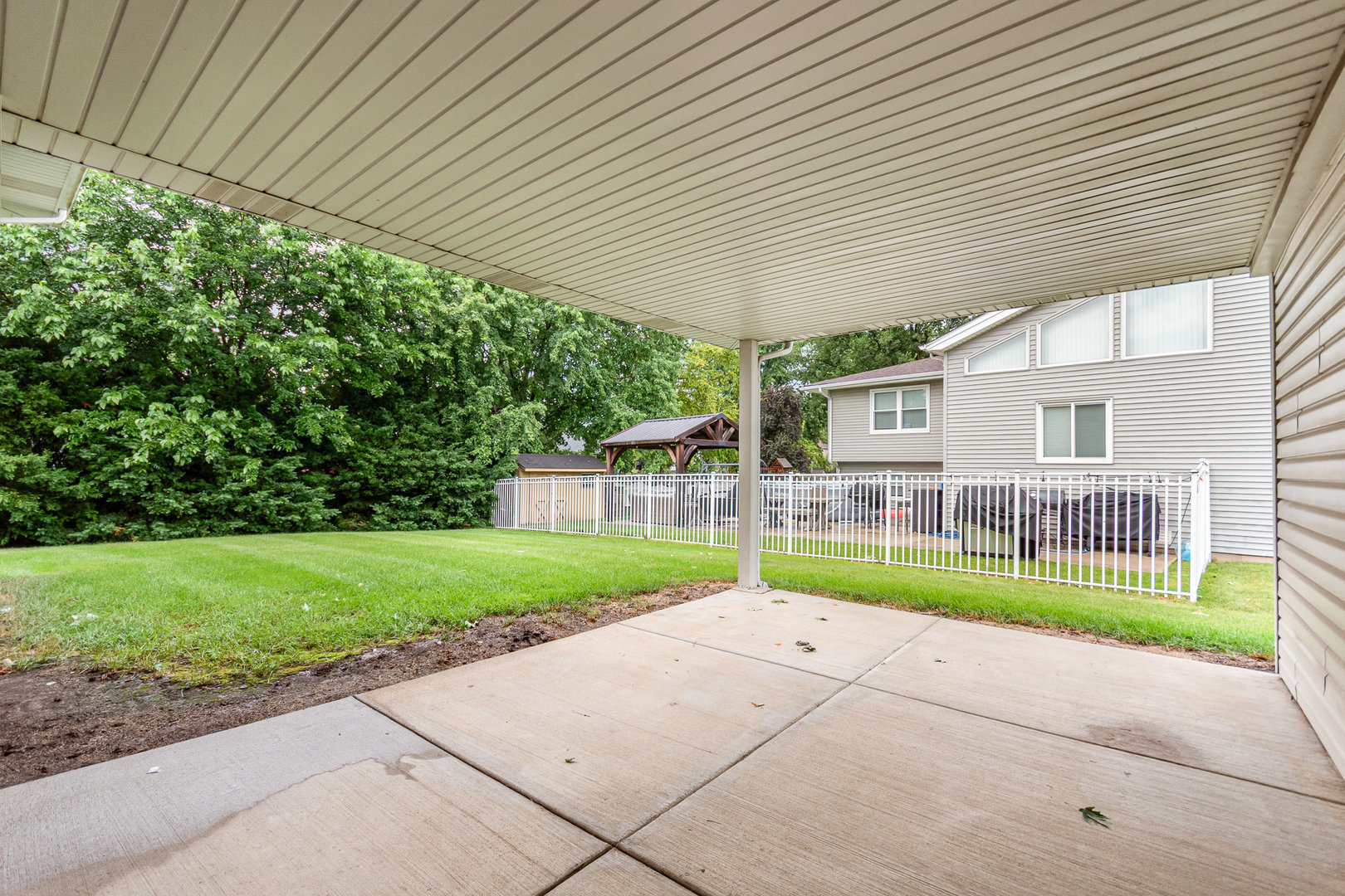 265 Hickory Oaks Drive, Bolingbrook, IL 60490