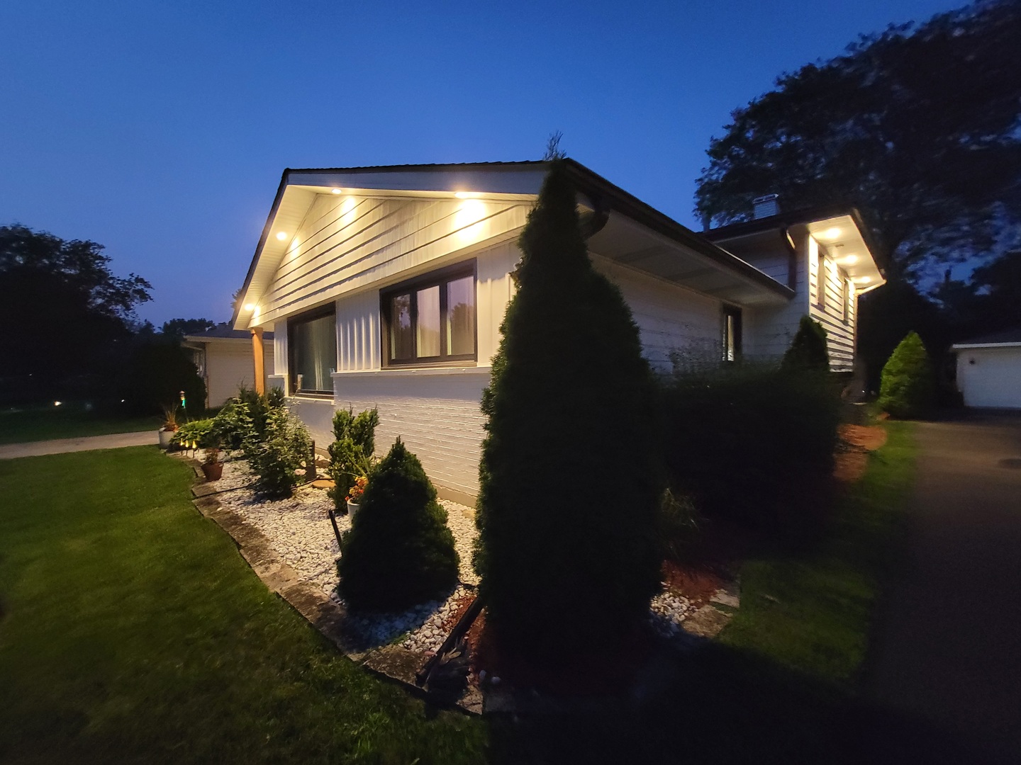 5785 Tennessee Avenue, Clarendon Hills, IL 60514