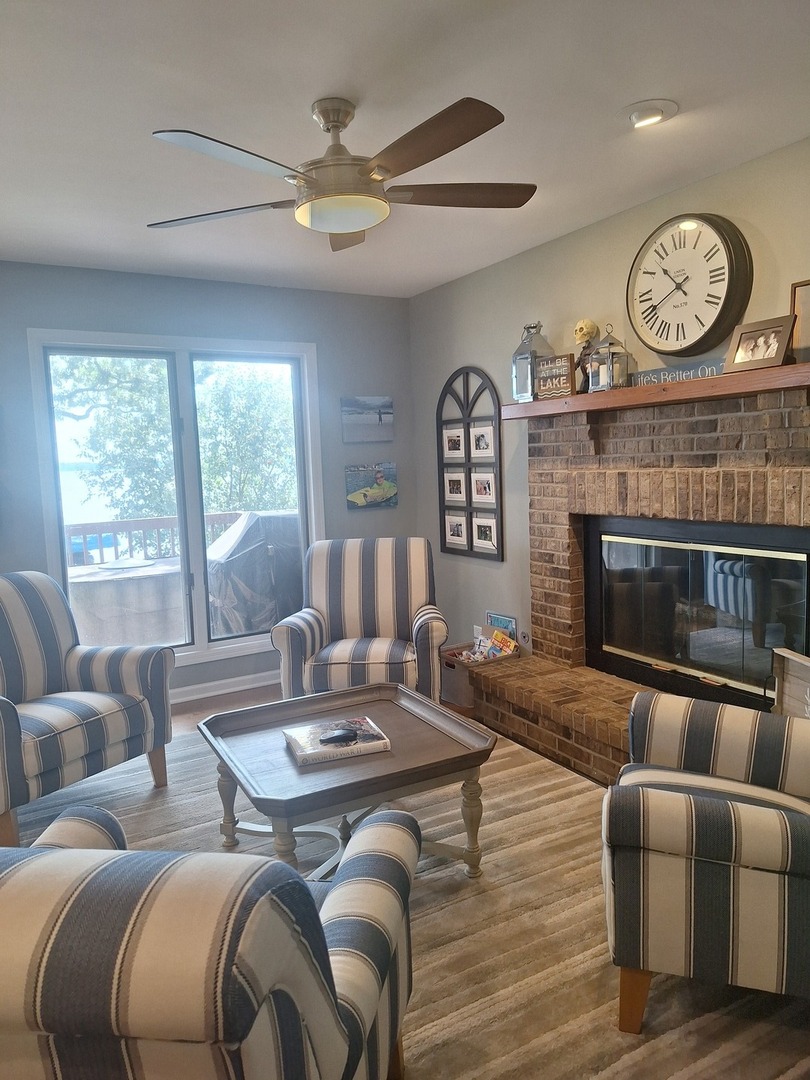 171 Waltonian Terrace, Fox Lake, IL 60020