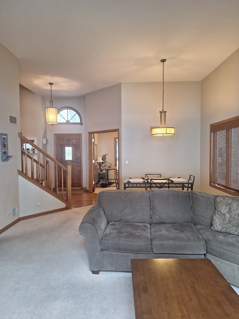 171 Waltonian Terrace, Fox Lake, IL 60020