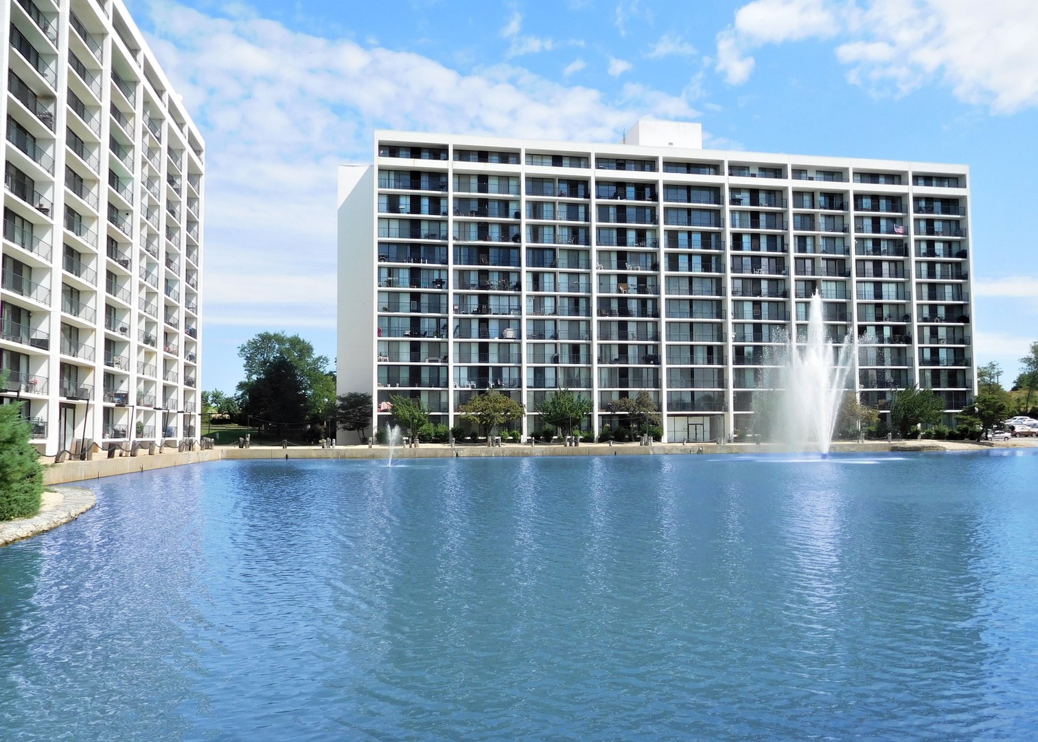 2015 S Finley Road #203, Lombard, IL 60148