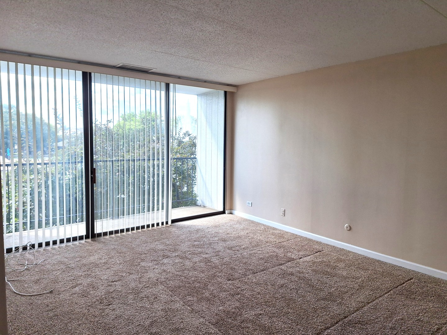2015 S Finley Road #203, Lombard, IL 60148