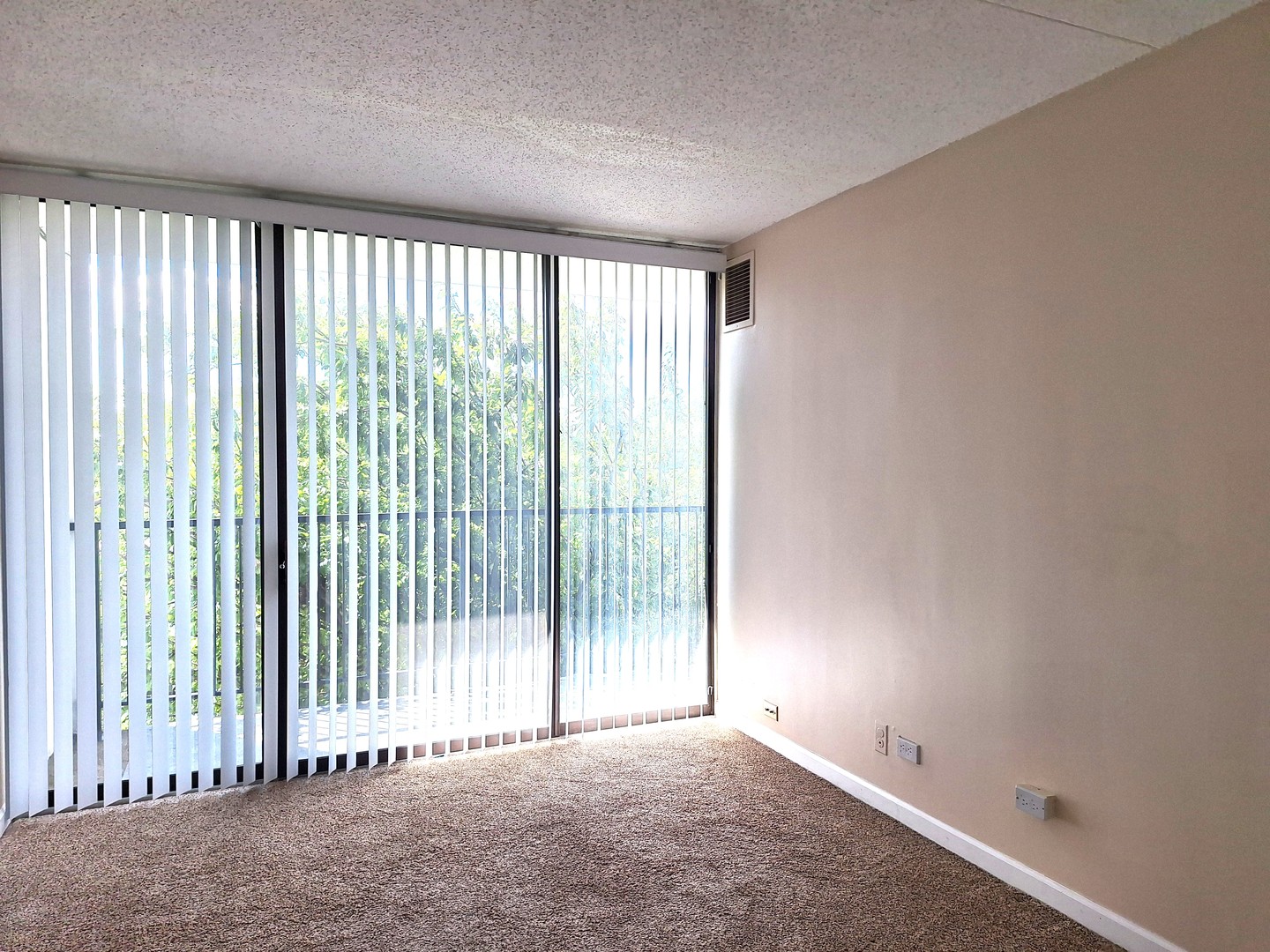2015 S Finley Road #203, Lombard, IL 60148