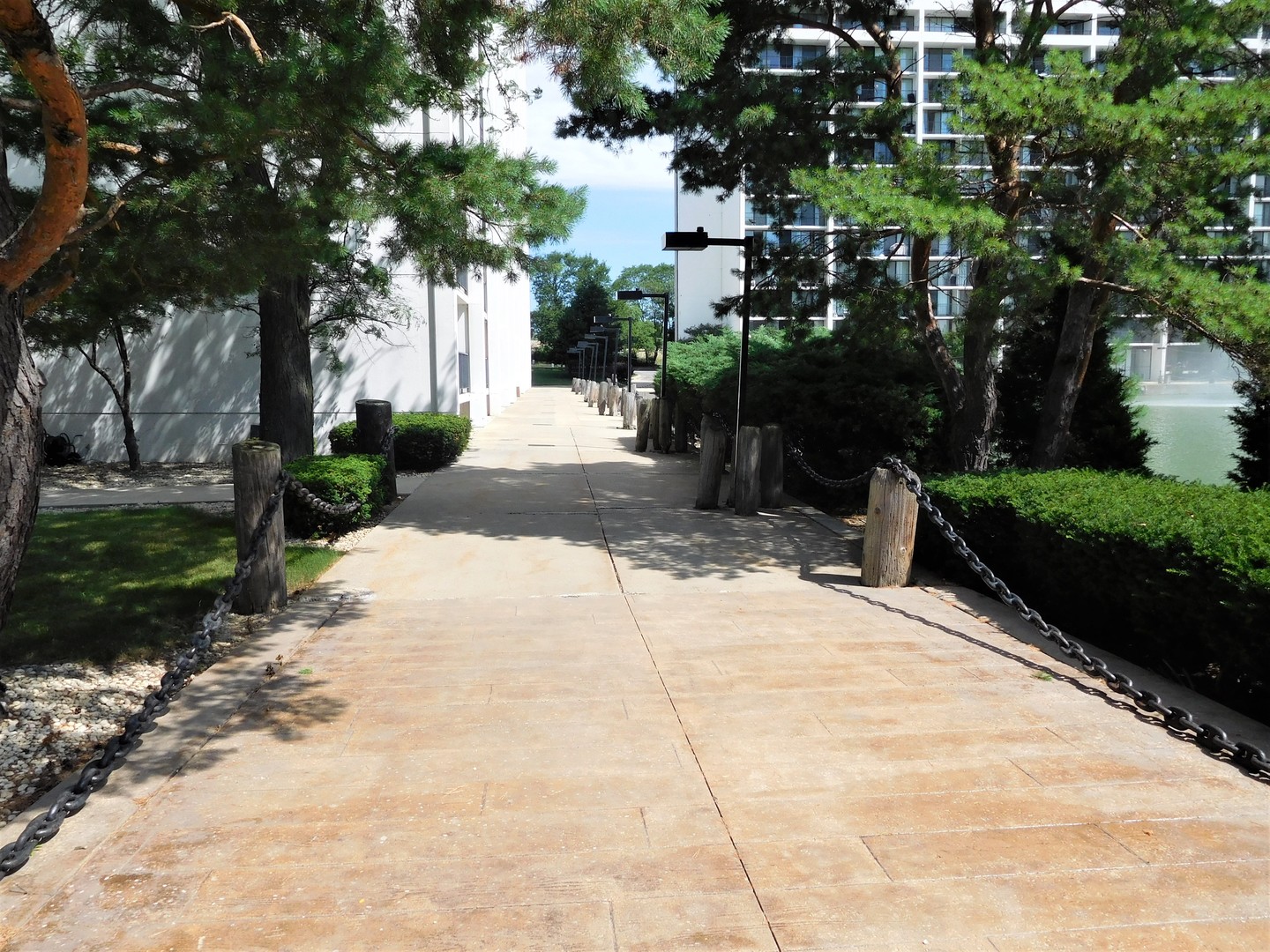 2015 S Finley Road #203, Lombard, IL 60148