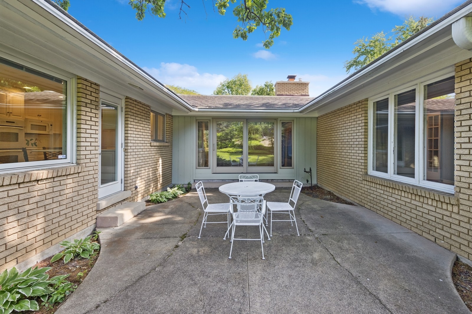 36 Mockingbird Lane, Oak Brook, IL 60523