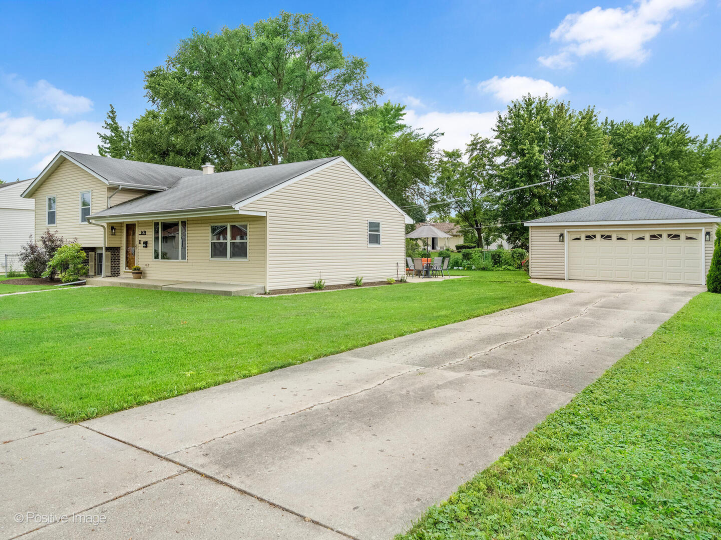 1474 Van Meter Drive, Glendale Heights, IL 60139