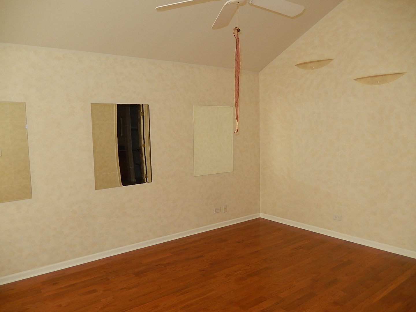 2814 Gilcrest Court, Schaumburg, IL 60193