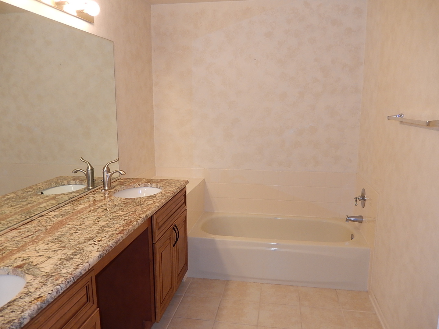2814 Gilcrest Court, Schaumburg, IL 60193