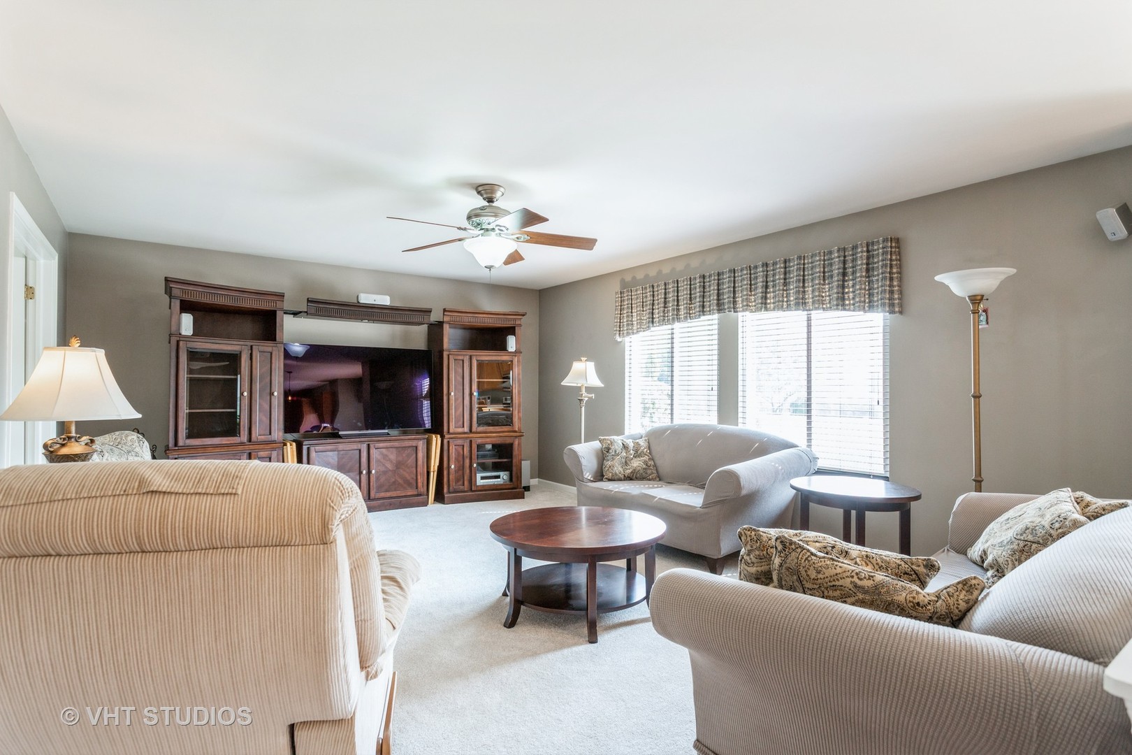 170 Christine Way, Bolingbrook, IL 60440