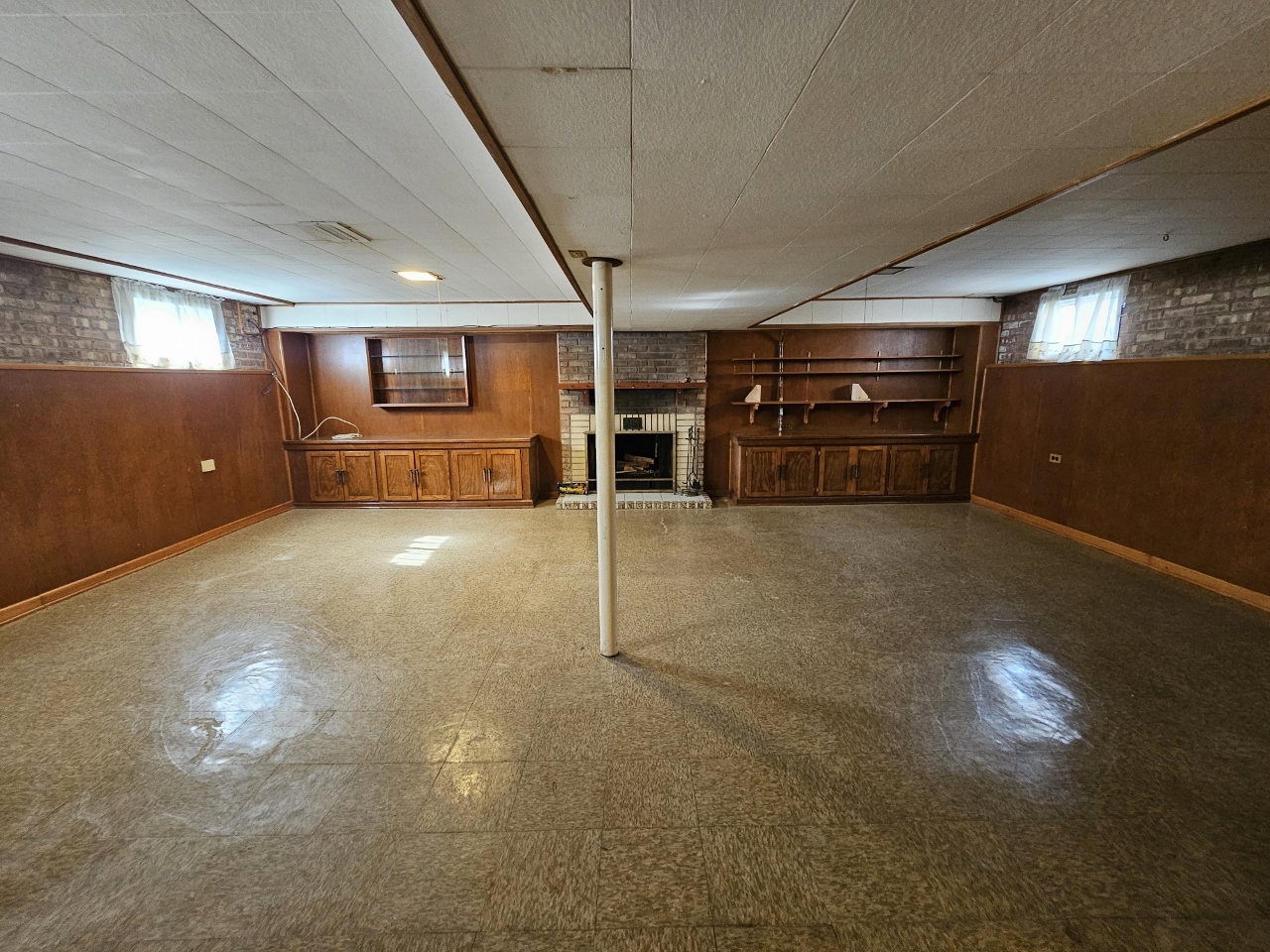 3132 W 101st Place, Evergreen Park, IL 60805