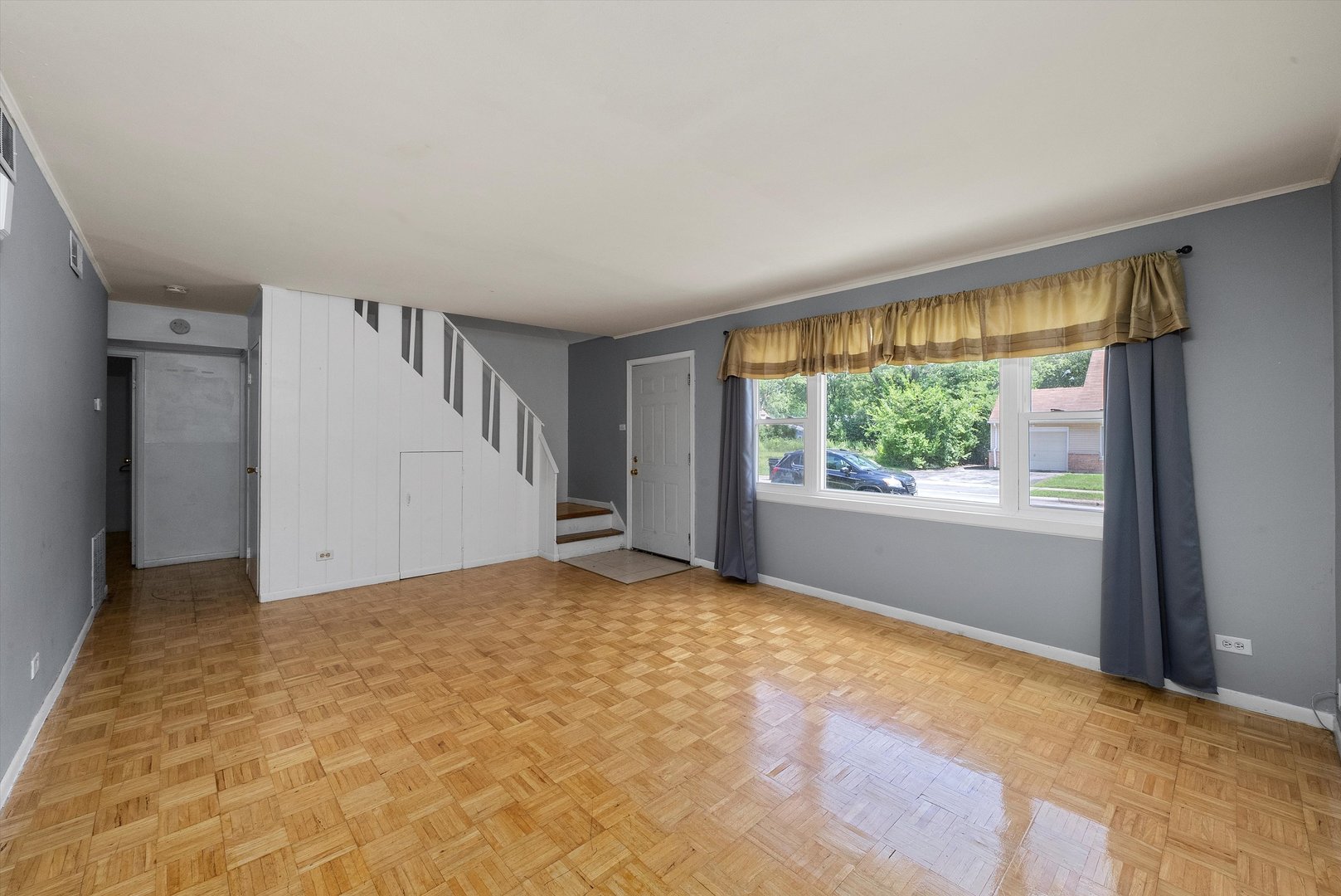 180 WASHINGTON Street, Park Forest, IL 60466