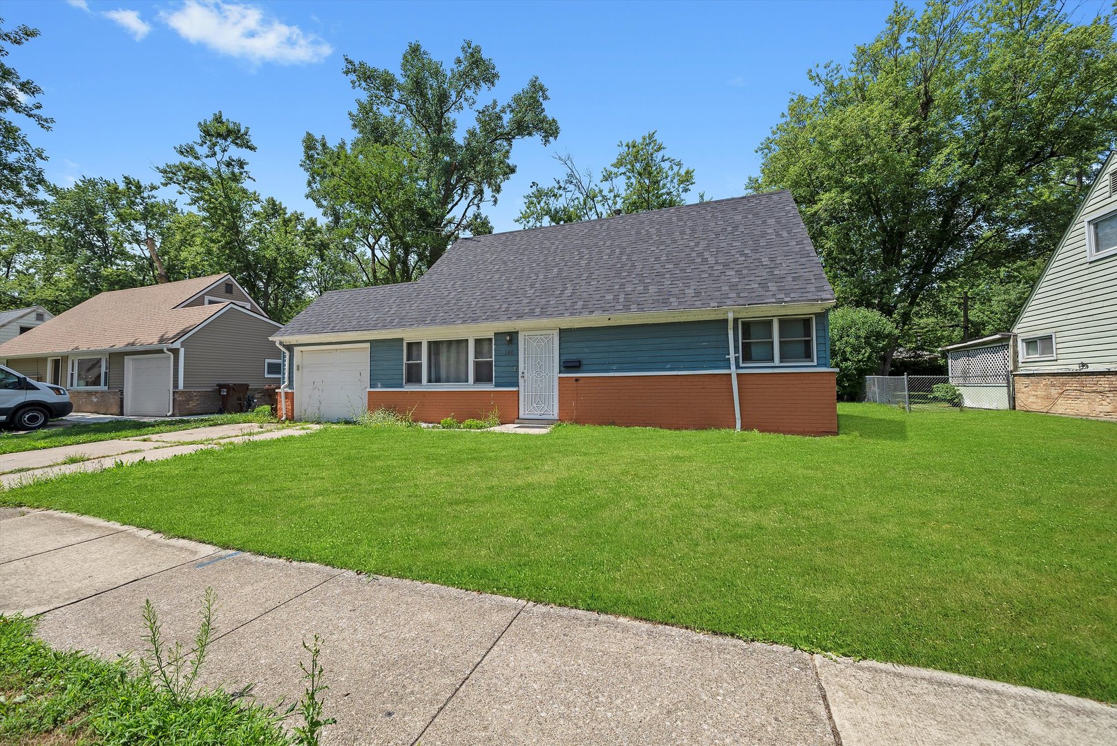 180 WASHINGTON Street, Park Forest, IL 60466