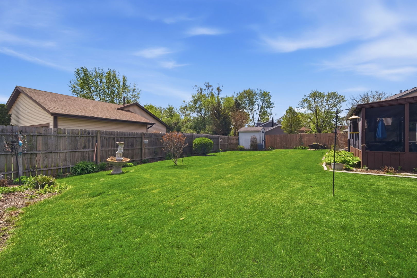 2S631 Angeline Court, Warrenville, IL 60555