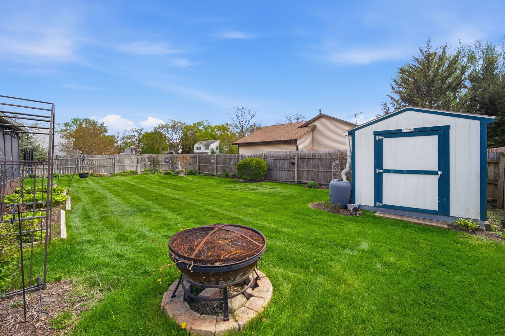 2S631 Angeline Court, Warrenville, IL 60555