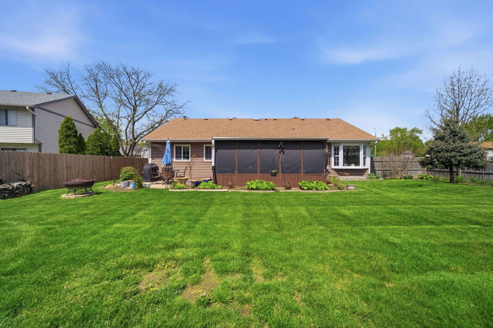 2S631 Angeline Court, Warrenville, IL 60555