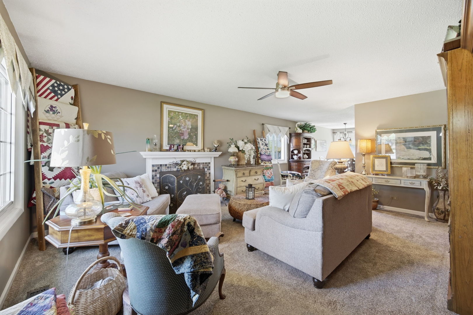 2S631 Angeline Court, Warrenville, IL 60555