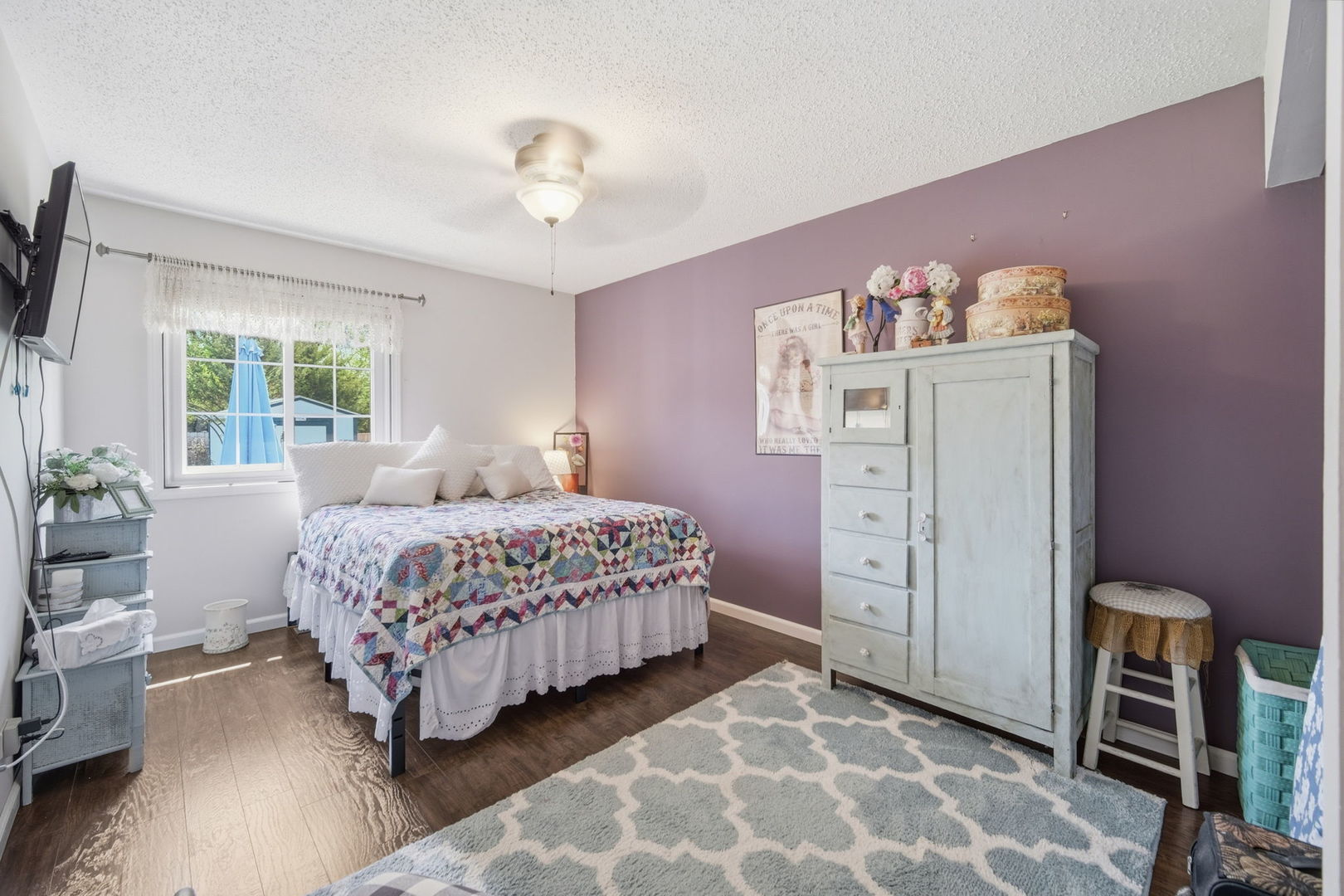 2S631 Angeline Court, Warrenville, IL 60555