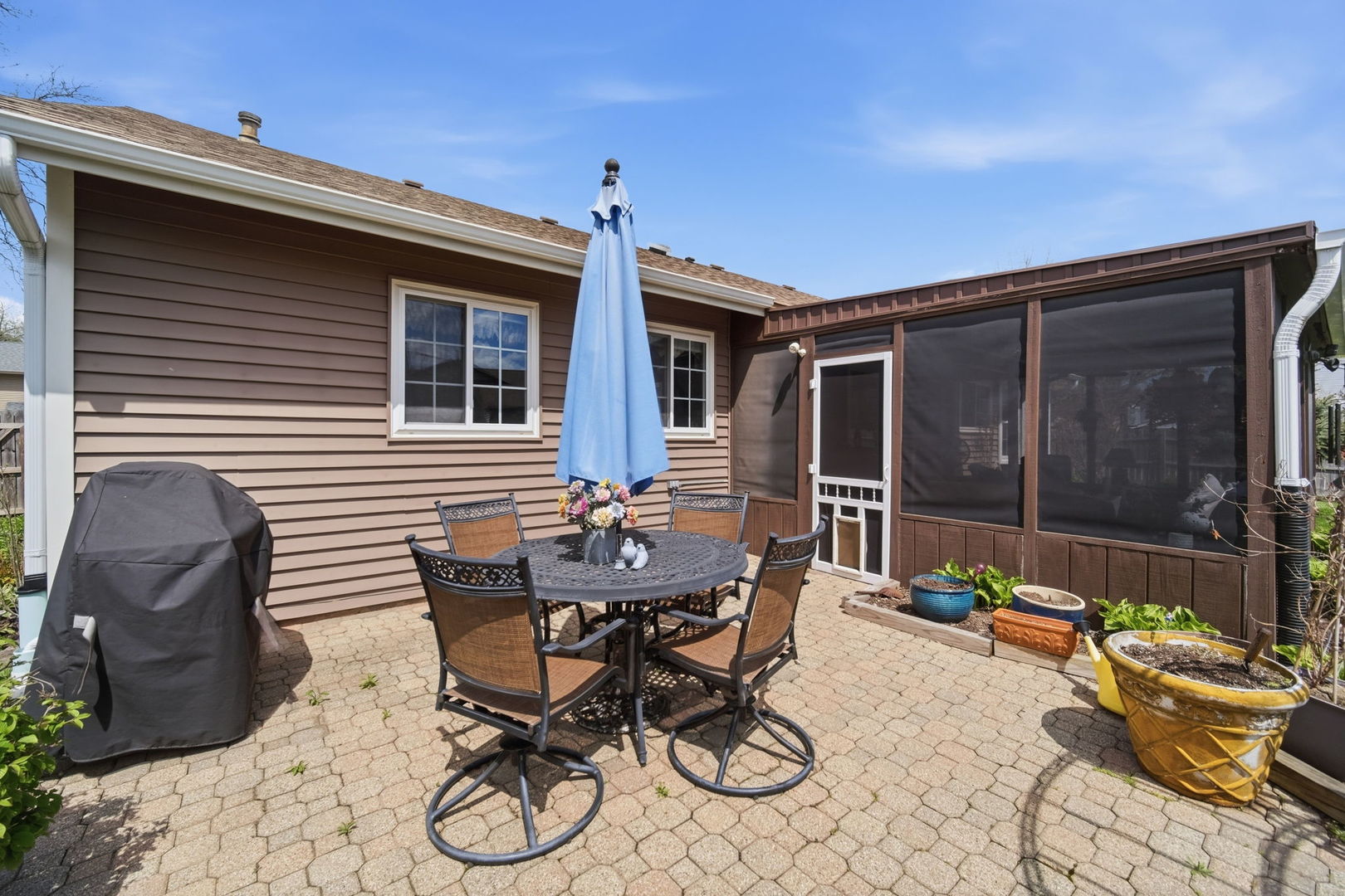 2S631 Angeline Court, Warrenville, IL 60555