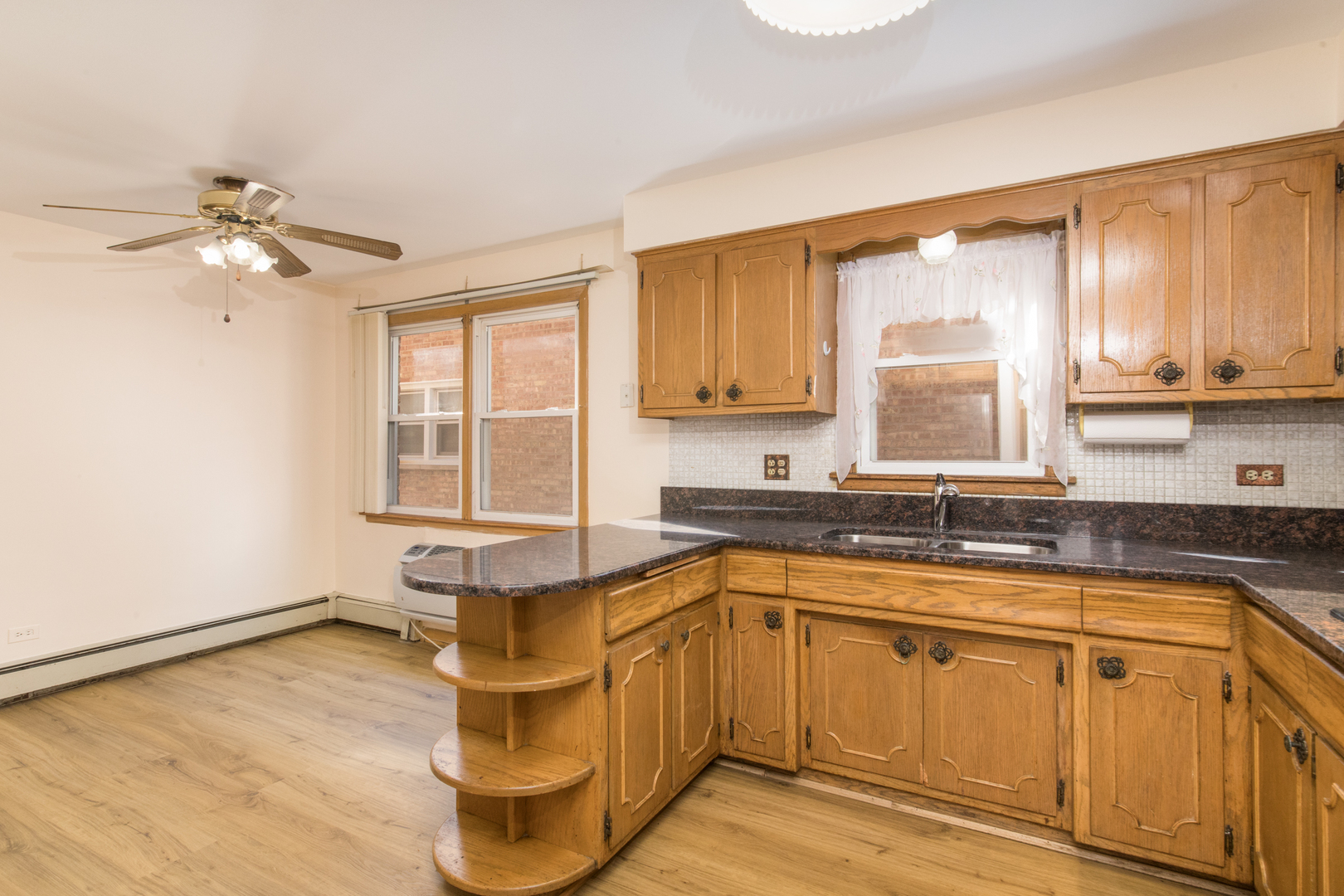 6640 W Gunnison Street #2, Harwood Heights, IL 60706