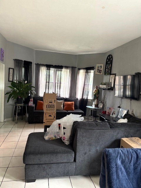 1326 S 59th Avenue, Cicero, IL 60804