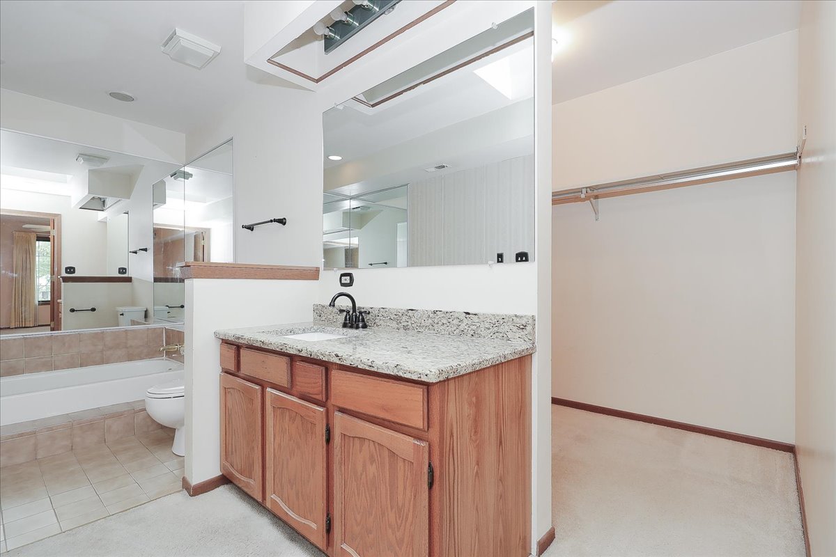 1611 W Partridge Court #8, Arlington Heights, IL 60004