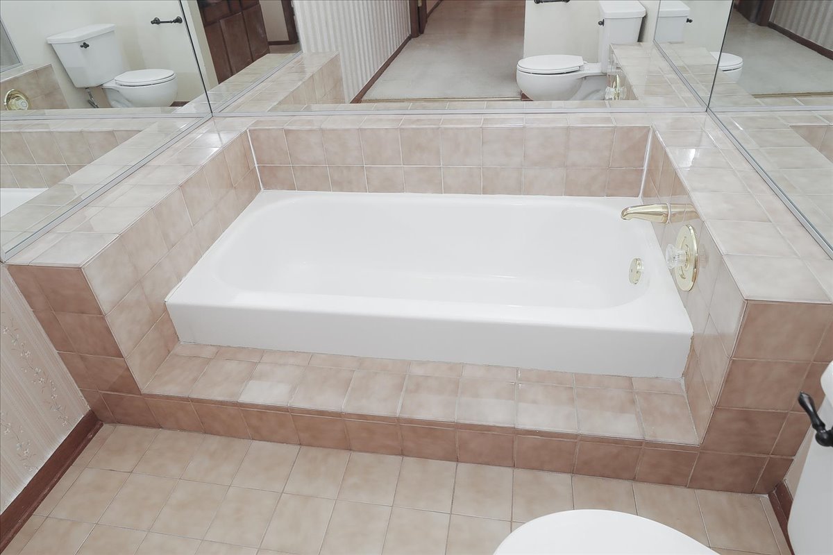 1611 W Partridge Court #8, Arlington Heights, IL 60004